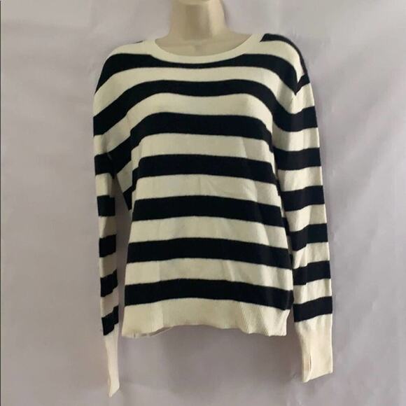 PAM & GELA BLACK & WHITE SWEATER TWISTED BACK SZ M‎ - Picture 1 of 6